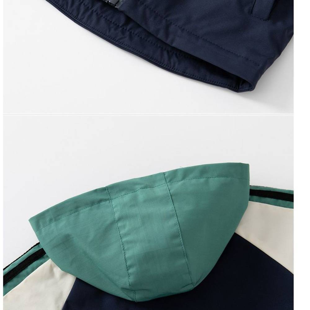 Wasserfeste Kinderjacke mit Kapuze