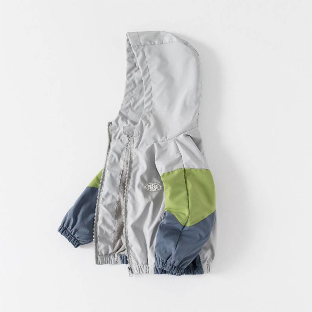 Wasserfeste Kinderjacke mit Kapuze